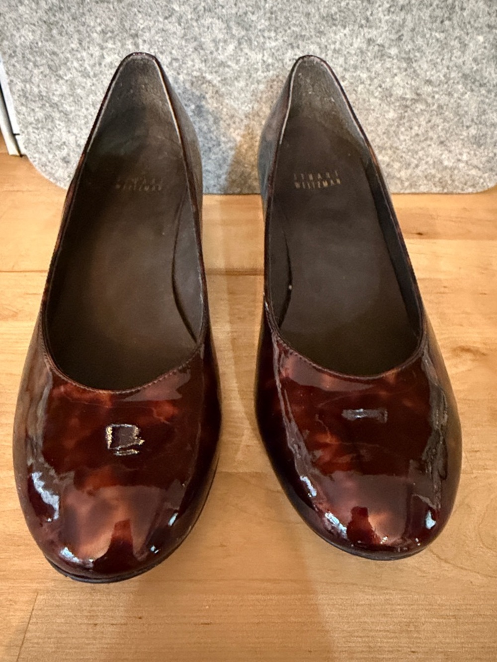 Tortoise Shell Stuart Weitzman Wedge - Picture 2 of 7